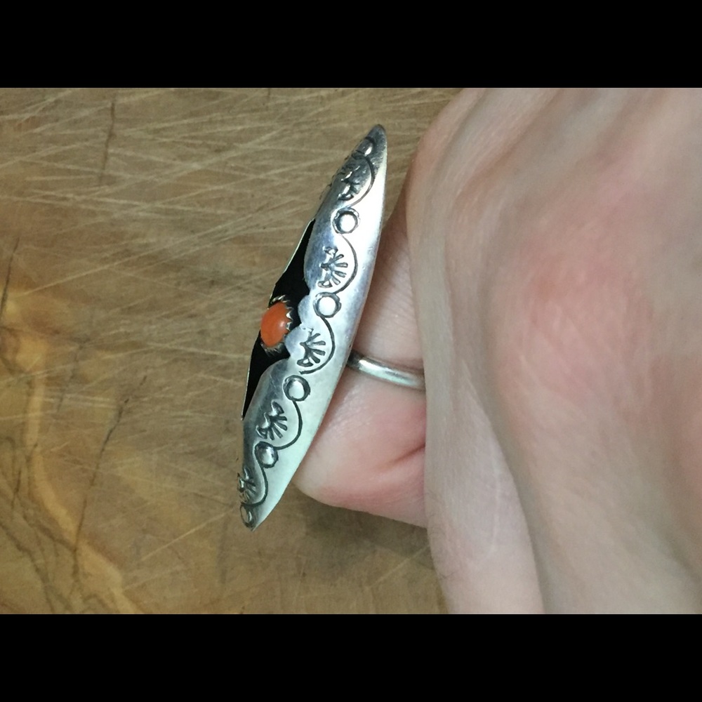 Vintage shadowbox silver coral ring by Navajo Val Tsosie - Picture 6 of 7